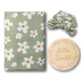 Miaoberry Daisy Garden swaddle in spring floral print offers breathable comfort for newborns.