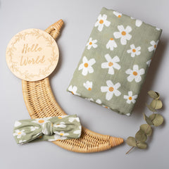 Miaoberry matching bow complements the Daisy Garden swaddle for photo-ready baby outfits.