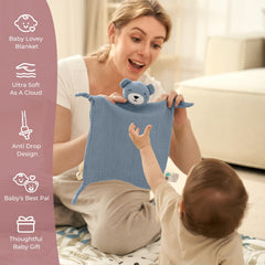 Momcozy Bear Lovey four knotted corners invite tiny hands to explore.