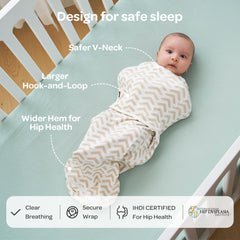 Momcozy swaddle features hip-friendly wide hem to support natural leg movement.