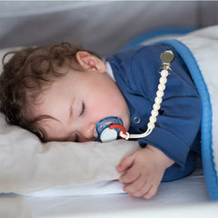 MORIBOX pacifier clip sage blends with calm decor and keeps the pacifier clean and accessible.