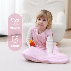 Mosebears sleep sack 2-way-zipper-focus enables quick diaper changes.