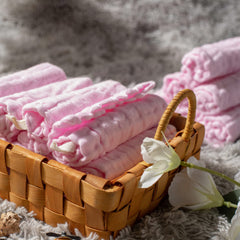 MUKIN Baby Washcloths soft texture close-up emphasizes plush six-layer cotton