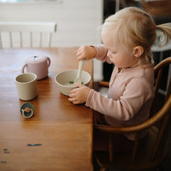 Mushie kids' bowls vanilla highlight durable, non-toxic material for daily use.