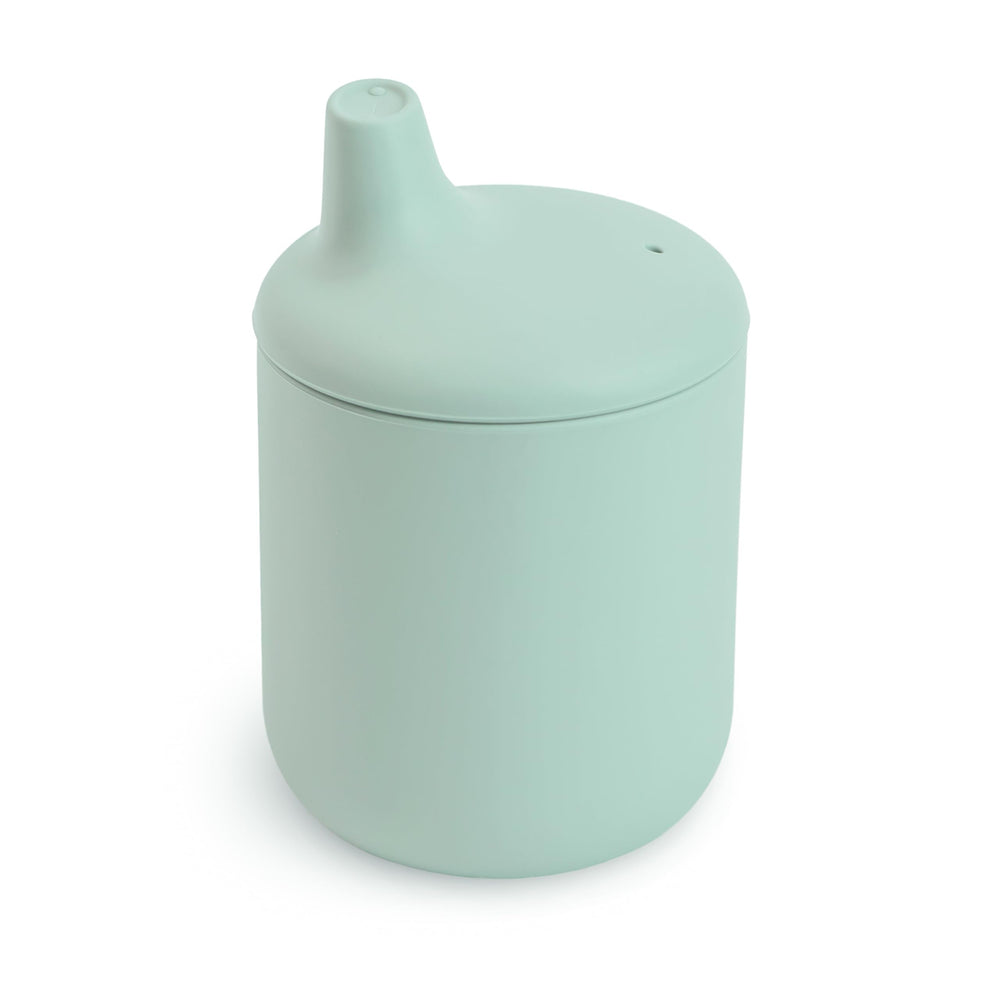 Mushie sippy cup Cambridge Blue body offers comfortable grip for tiny hands.