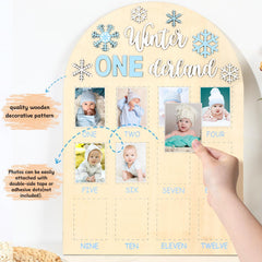 Naozinebi Winter ONEderland wooden board nursery-decor setup enhances baby room ambiance.
