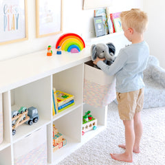 NaturalCozy Kallax insert assembly demonstrates maximizing cube capacity.