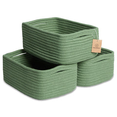 NaturalCozy rectangle basket folded-structure demonstrates durable, crease-free storage on shelves.