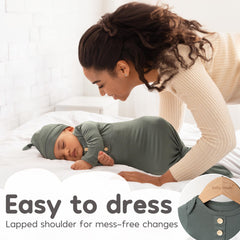 Noah Baby built-in safety mittens protect delicate skin.