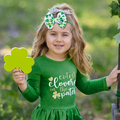 ONENINEDREAM baby bow closeup in velvet, soft and comfy.