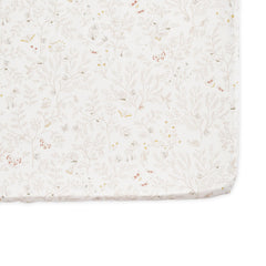 PEHR Secret Garden crib sheet in breathable organic cotton for standard cribs up to 52x28x8