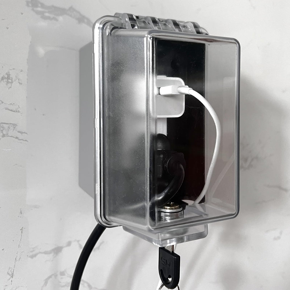 PILISPARK box key-lock front view showing secure childproof outlet cover