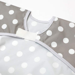 Plie BPA-free bib gray dot fabric is skin-friendly for sensitive neck areas