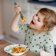 POIKSHARK utensils anti-slip-handles close-up emphasizes comfort-grip frosted handles
