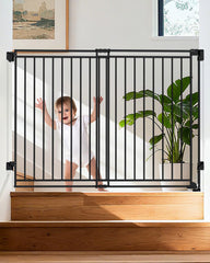 Pravoluxmax 39-inch height gate secures stairs and doorways for family safety.