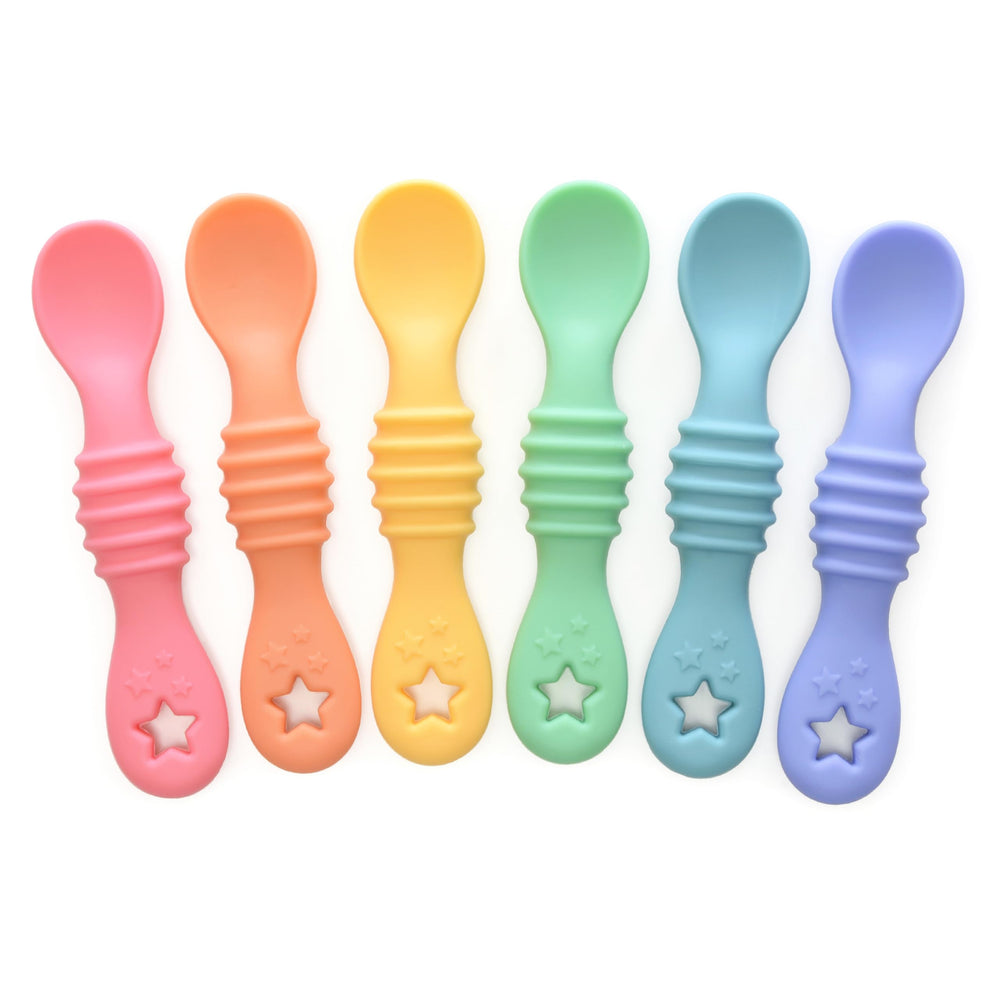 PrimaStella Little Dippers spoon close-up showing ultra-soft silicone for gentle gums.