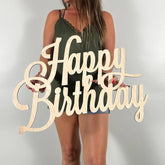 QENWWENG Happy Birthday Wood Sign backdrop enhances birthday photo walls with rustic warmth