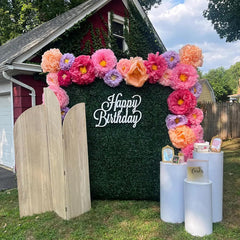 QENWWENG Happy Birthday Wood Sign complements balloon arches for a timeless celebration