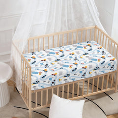 QINBEIDU crib sheet standard 28x52-8 fit demonstrates secure elastic edges.