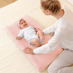 QUENESS cover with 5in pockets offers secure surface and tidy setup.