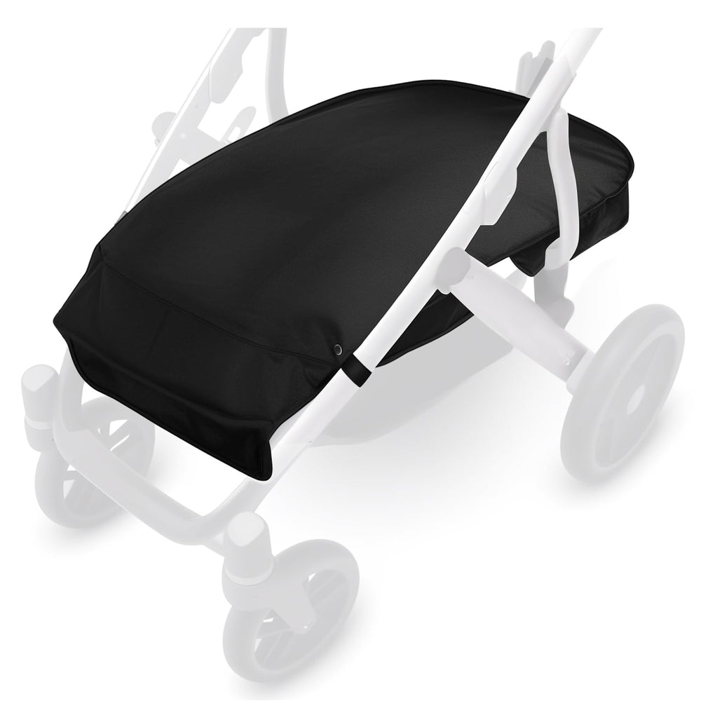 Quintriae stroller basket cover on Vista V2 demonstrates discreet storage during family outings