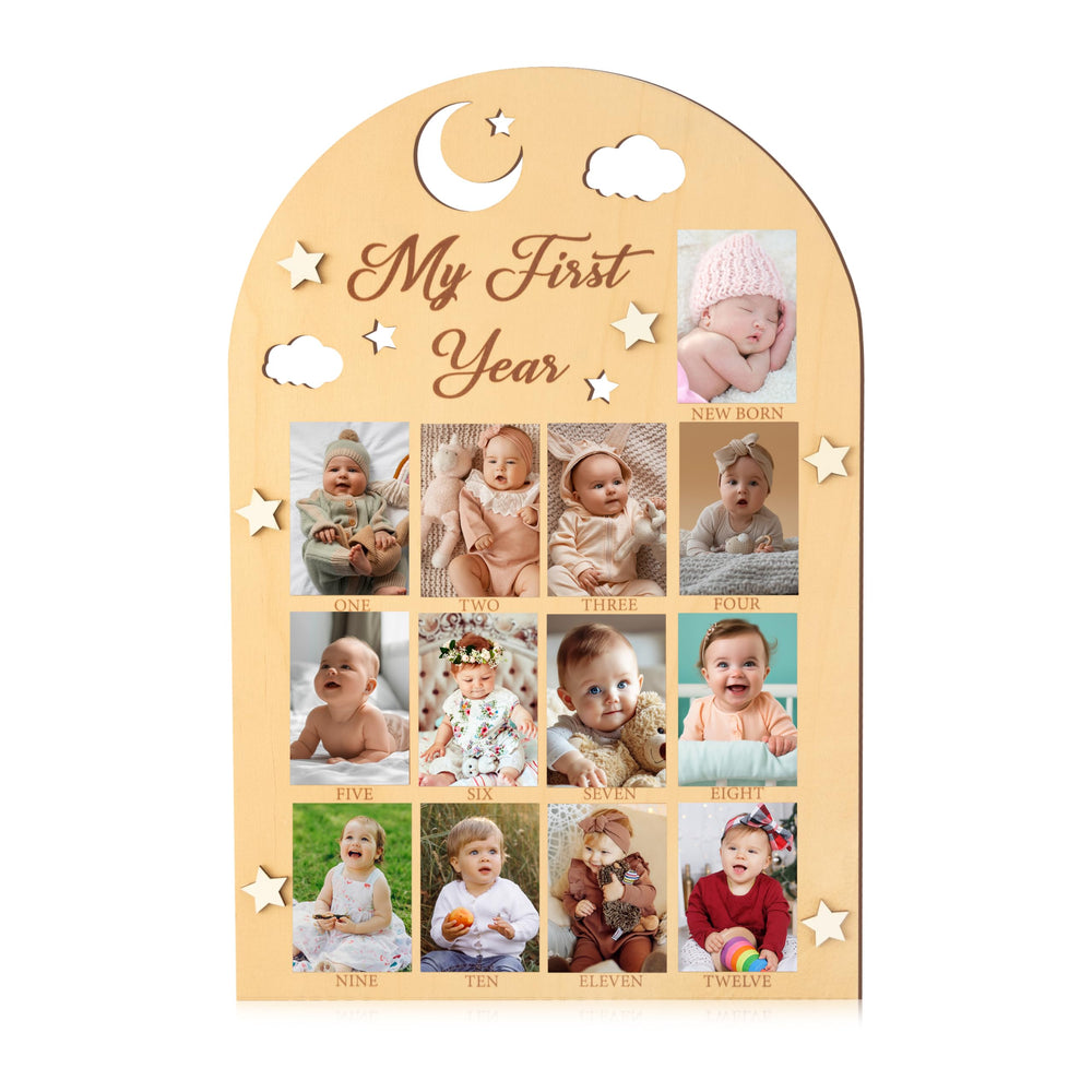 R HORSE first year frame with 3D star design to highlight baby milestones.
