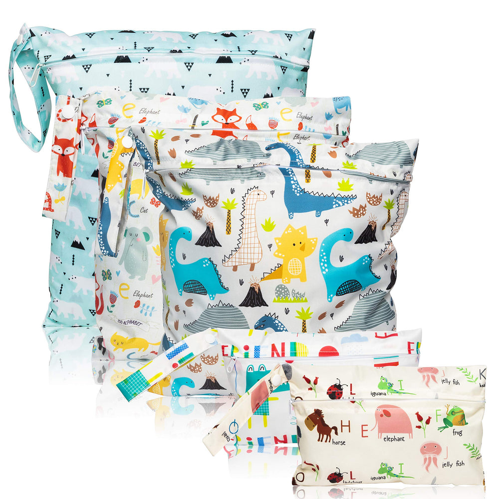 R HORSE polar bear print wet dry bag keeps baby items organized on the go.