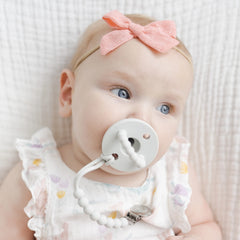 Ryan & Rose Cutie Clip Judy grey metal clip endures daily use in busy homes.
