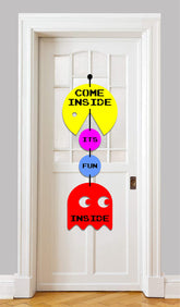 Seyal Pacmn Ghost Door Hanger front view adds festive door decor and reusable party charm.