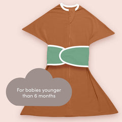 SleepingBaby Zipadee-Zip with Snuggle Strap demonstrates arm mobility and safe wiggle.