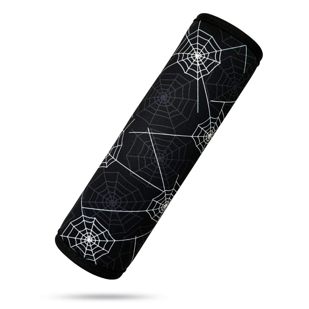 SLEILIN Spider seatbelt cover close-up shows soft neoprene padding for comfortable rides.