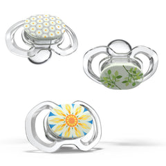 Smilo Slimline nipple closeup showing natural jaw support during soothing.