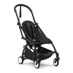Stokke YOYO3 frame black close-up handle with soft grip for comfortable maneuvering.