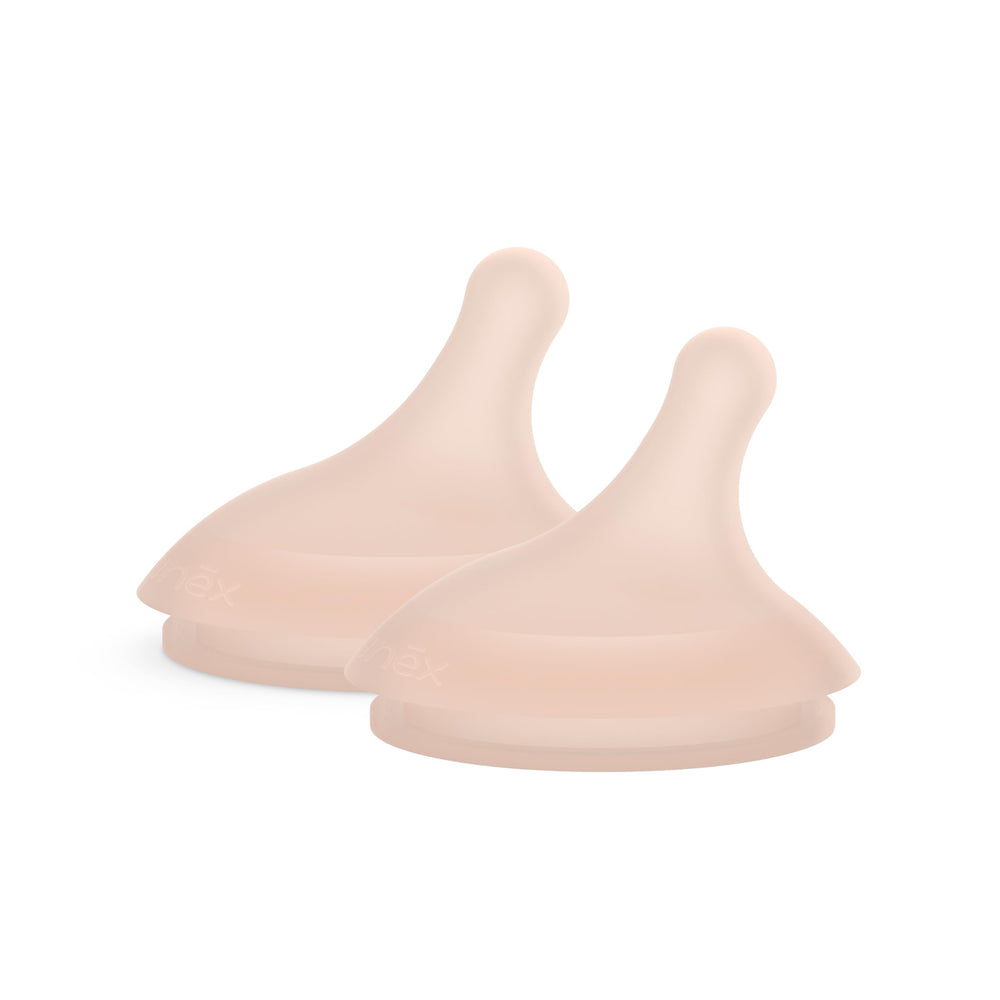 Suavinex nipple closeup shows adaptable flow for comfortable feeding
