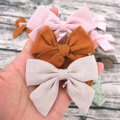 Sugarmelon baby girls bangs bows with alligator clip for quick bangs control.