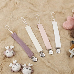 Sugee pacifier clip stainless steel clip demonstrates durable, clothes-safe design