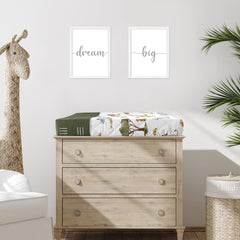 Sweet Jojo Designs jungle animals changing pad cover elastic edge shown for a secure, snug fit.