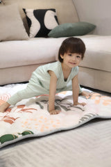 TADO MUSLIN play mat 50x50 size reveals generous play area for babies.
