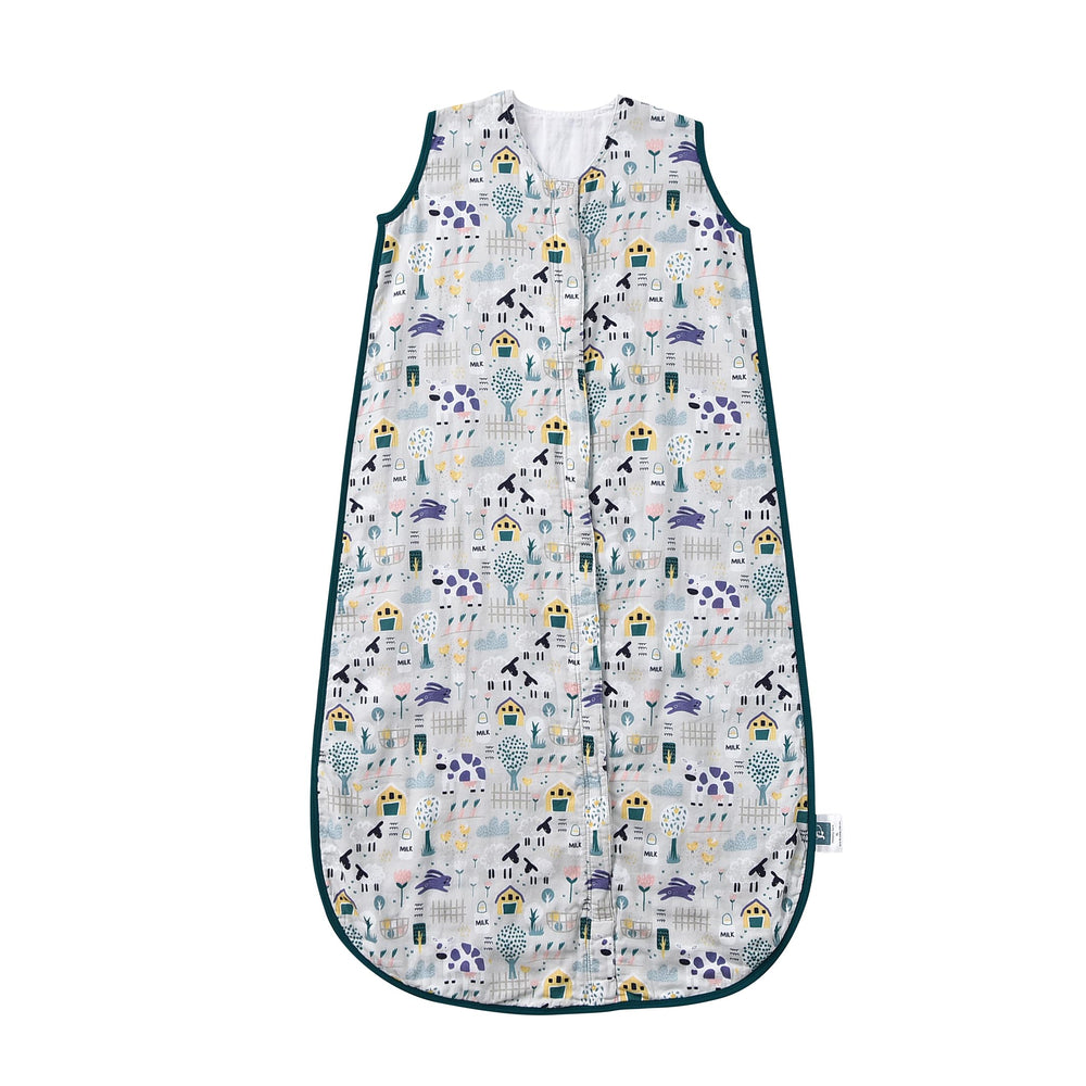 TADO MUSLIN sleep sack top view highlights sleeveless design for free toddler movement.