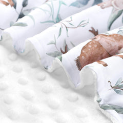 TANOFAR peekaboo-opening canopy lets you check baby while shielding light.