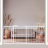Thasamm extra-wide gate on stairs for safe wide passage with a baby