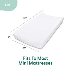 The Peanutshell Daisy Dreams fitted sheet on a playard demonstrates a secure elastic fit.