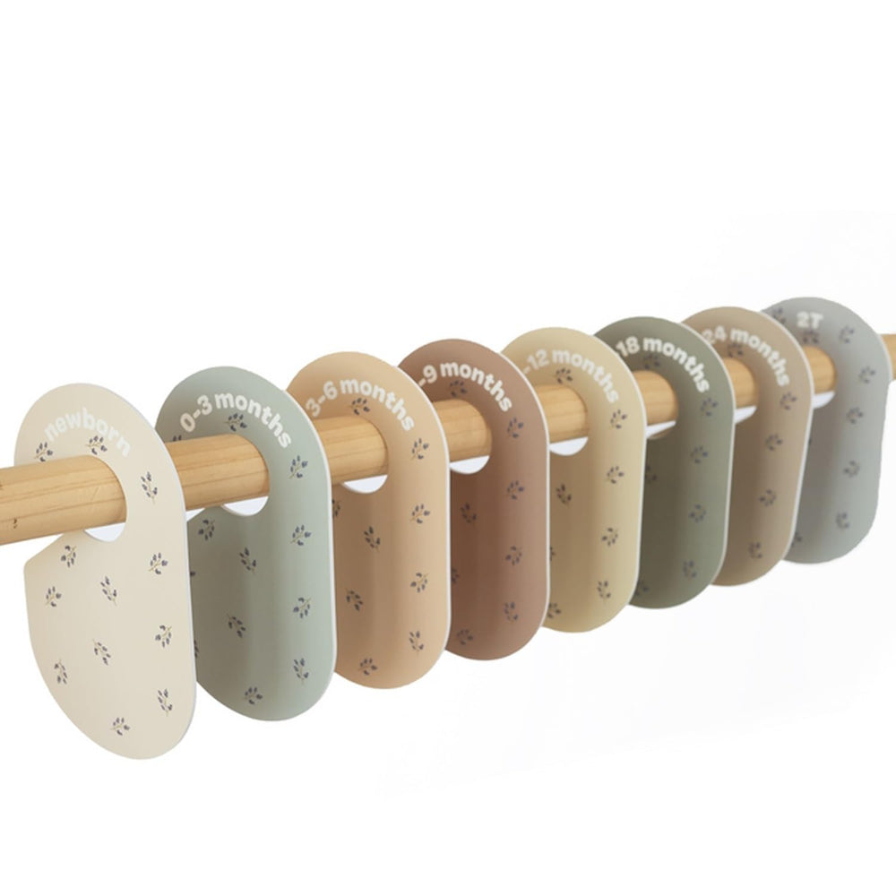 Three Sprouts blueberry baby closet dividers front view for quick outfit sorting.
