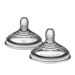 Tommee Tippee Advanced Anti-Colic nipple close-up highlights breast-like feel for natural latch.