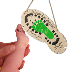 TRUMPETIC diy-fathers-day-footprint-sign-dad invites family-friendly crafting and a lasting keepsake.