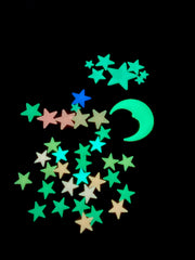 Ultra-Glow Super Stars installation putty kit enables easy wall mounting in kids rooms