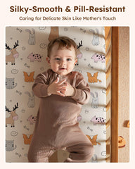 Unnivoll crib sheet elastic-band closeup ensures snug fit and quick daily changes.