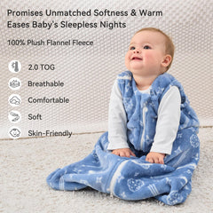 Unnivoll fleece sleep sack 2-way zipper close-up for easy diaper changes