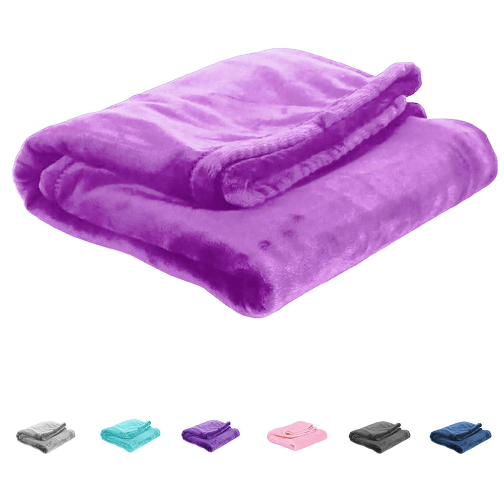 UOZZI Bedding all-season blanket, front view, ultra-soft touch for cozy naps.