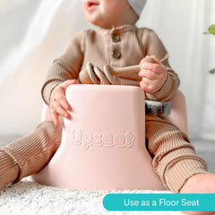Upseat tray dishwasher-safe for quick cleaning after feeding sessions.